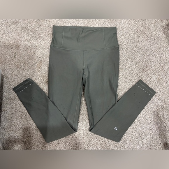 Lululemon Women’s In Focus Run Tight Sense Knit Army Green Size 8 - Picture 1 of 7